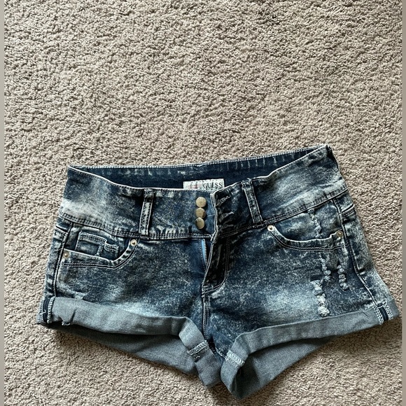 Guess shorts - Picture 1 of 4